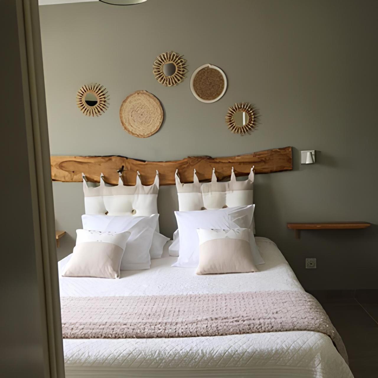 La Sarlamandre, Chambres Et Table D'Hotes Marcillac-Saint-Quentin Luaran gambar