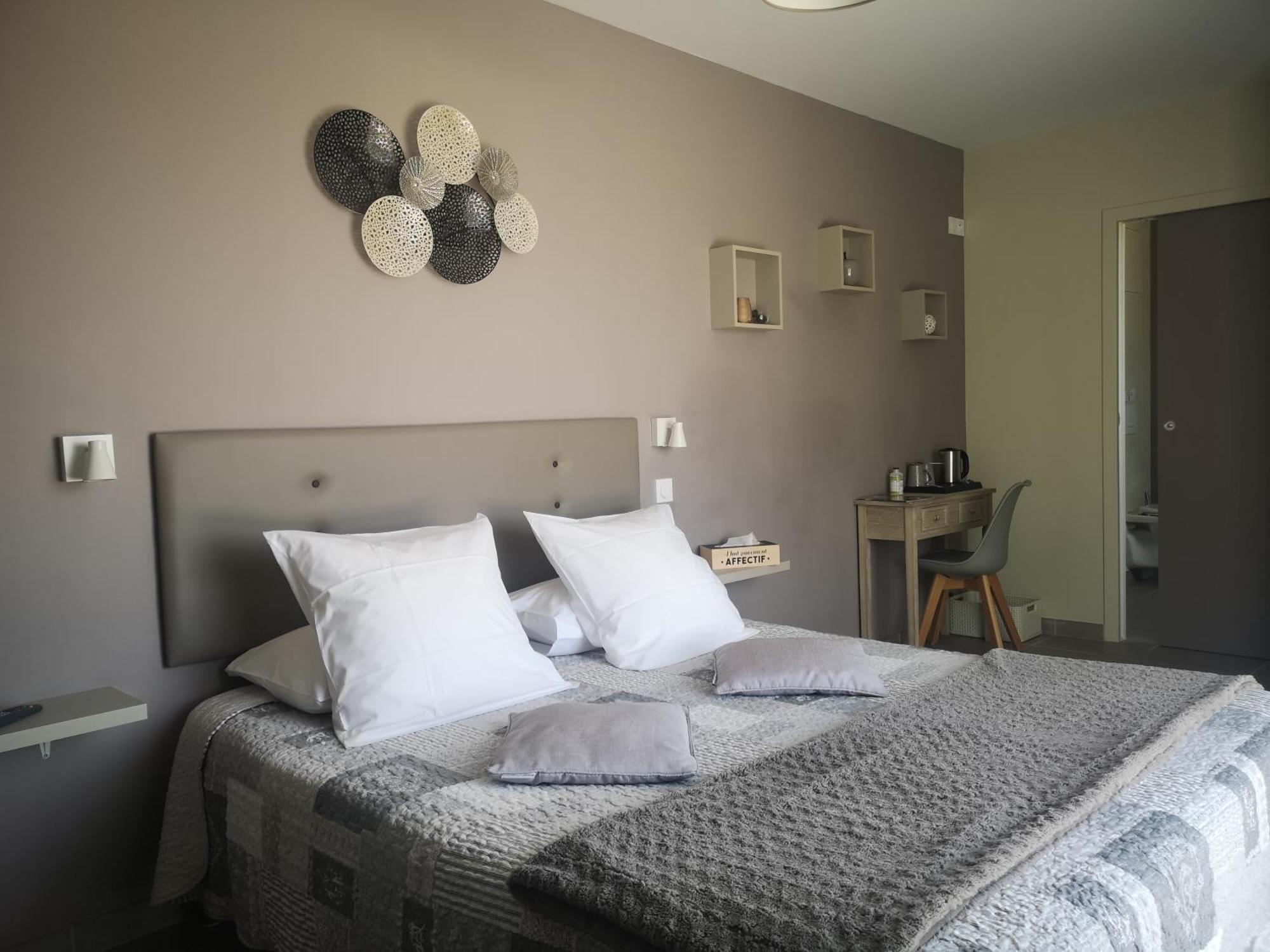 La Sarlamandre, Chambres Et Table D'Hotes Marcillac-Saint-Quentin Luaran gambar