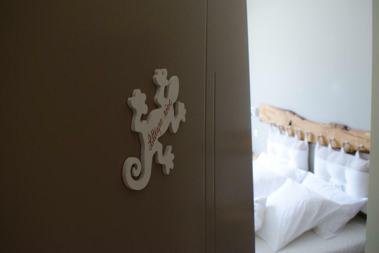 La Sarlamandre, Chambres Et Table D'Hotes Marcillac-Saint-Quentin Luaran gambar
