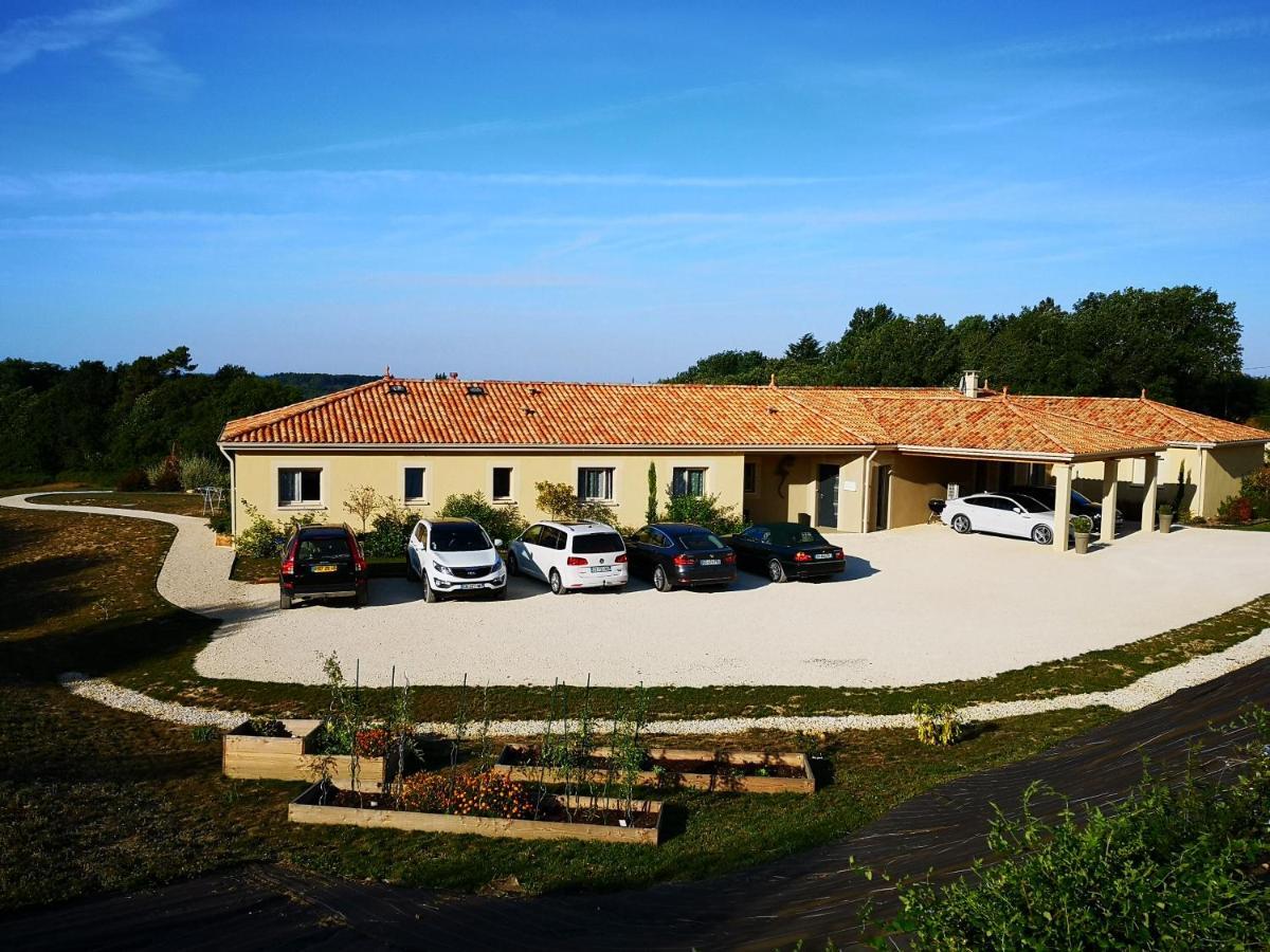 La Sarlamandre, Chambres Et Table D'Hotes Marcillac-Saint-Quentin Luaran gambar
